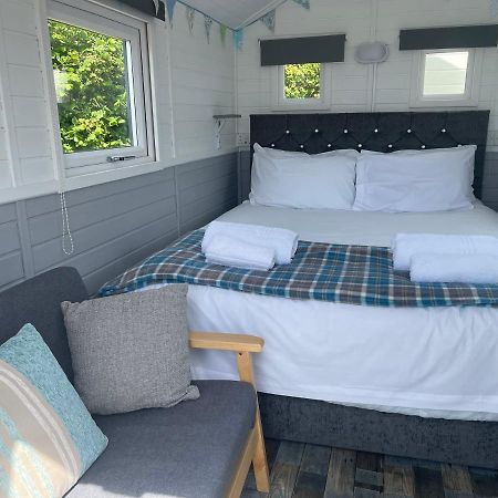 Estuary View - Cosy Shepherds Hut Kingsbridge  Extérieur photo